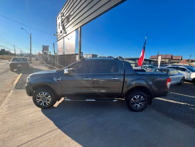 FORD RANGER LIMITED 3.2  2023 - Imagen 14