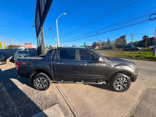 FORD RANGER LIMITED 3.2  2023 - Imagen 3