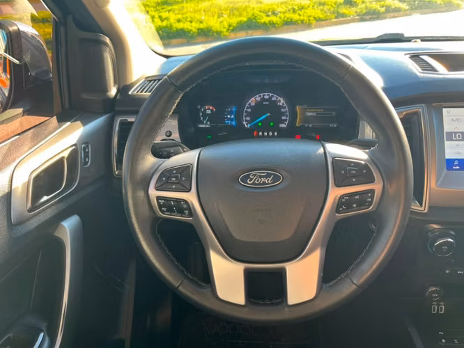 FORD RANGER LIMITED 3.2  2023 - Imagen 4