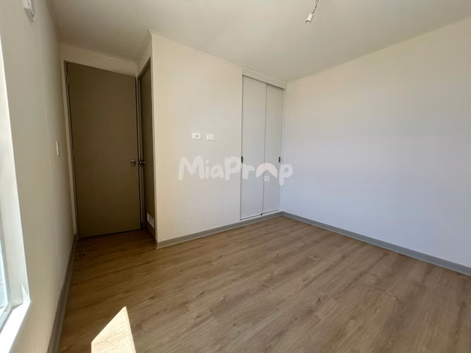 SE ARRIENDA DEPTO 3D2B CON ESTACIONAMIENTO SECTOR RESIDENCIAL - Imagen 17