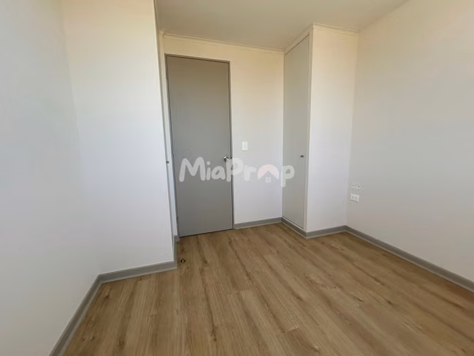 SE ARRIENDA DEPTO 3D2B CON ESTACIONAMIENTO SECTOR RESIDENCIAL - Imagen 15