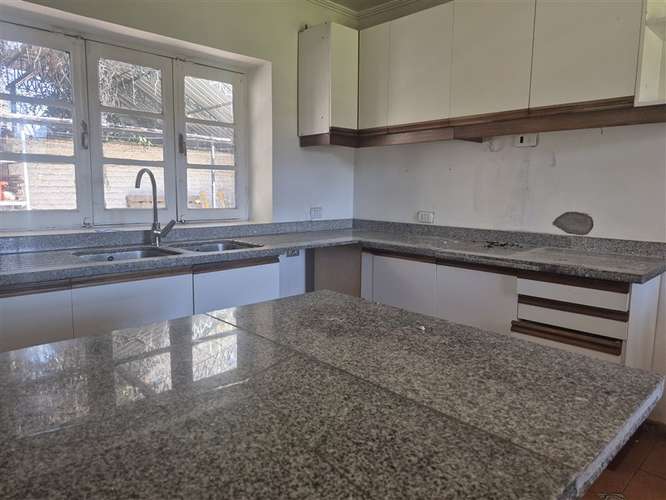Casa en arriendo de 4 dorm. en Santa María provincia de san