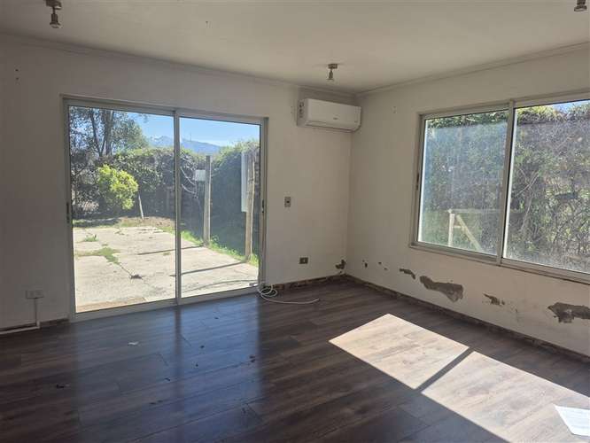 Casa en arriendo de 4 dorm. en Santa María provincia de san