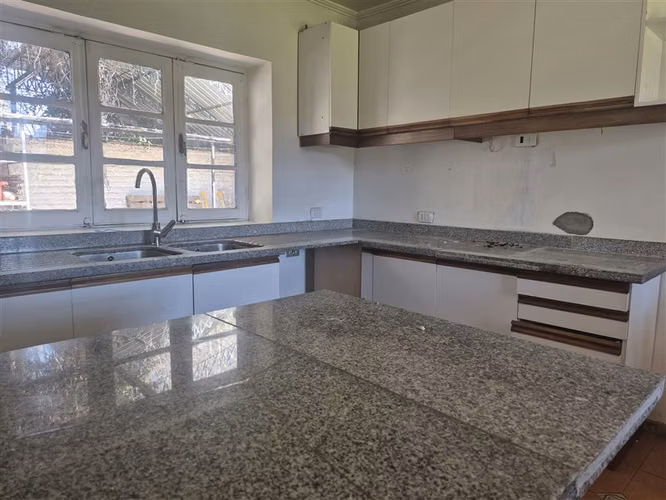 Casa en arriendo de 4 dorm. en Santa María provincia de san