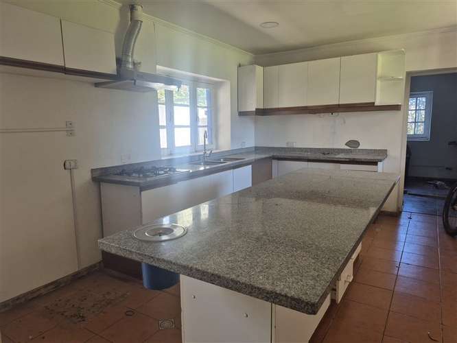 Casa en arriendo de 4 dorm. en Santa María provincia de san