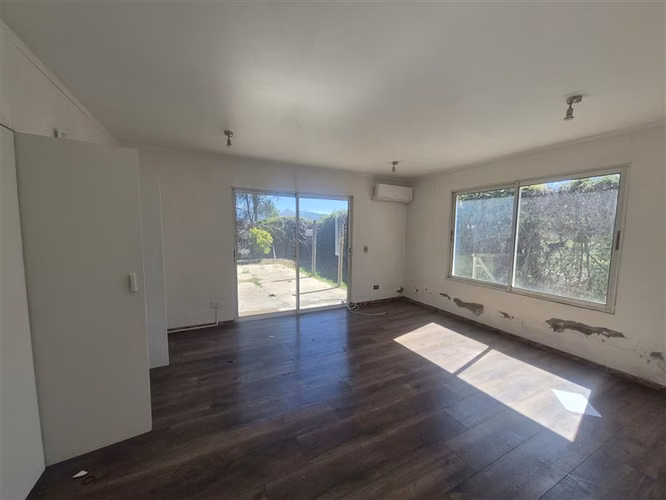Casa en arriendo de 4 dorm. en Santa María provincia de san