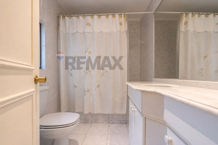 Venta casa condominio julia bernstein la reina - Imagen 14