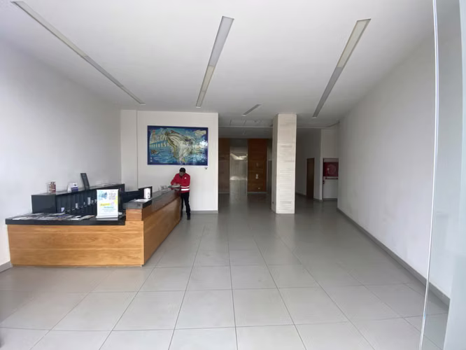 OFICINA ARRIENDO 30M2 PUERTAS DE CHICUREO - ESTACIONAMIENTO - Imagen 19