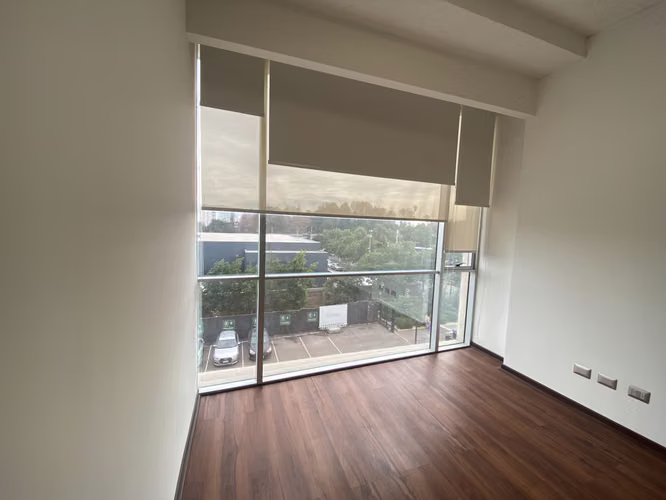 OFICINA ARRIENDO 30M2 PUERTAS DE CHICUREO - ESTACIONAMIENTO - Imagen 11