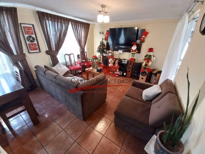 HERMOSA CASA  AISLADA CON 4 DORMITORIOS, 2 BAÑOS - Imagen 6