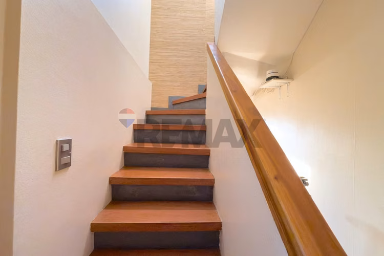 Casa familiar 4d4b, estar, escritorio, piscina. - Imagen 12