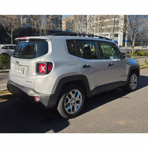 Jeep Renegade Sport LX 2019 automático 4x2 - 46.270 km - Imagen 5