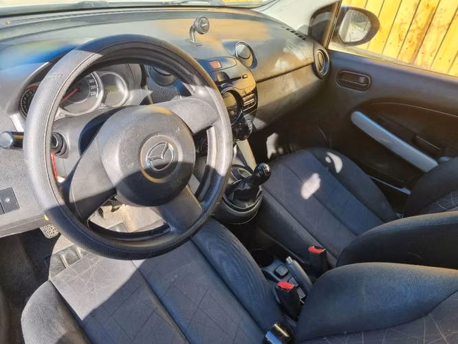 Se vende mazda 2 2014 - Imagen 5