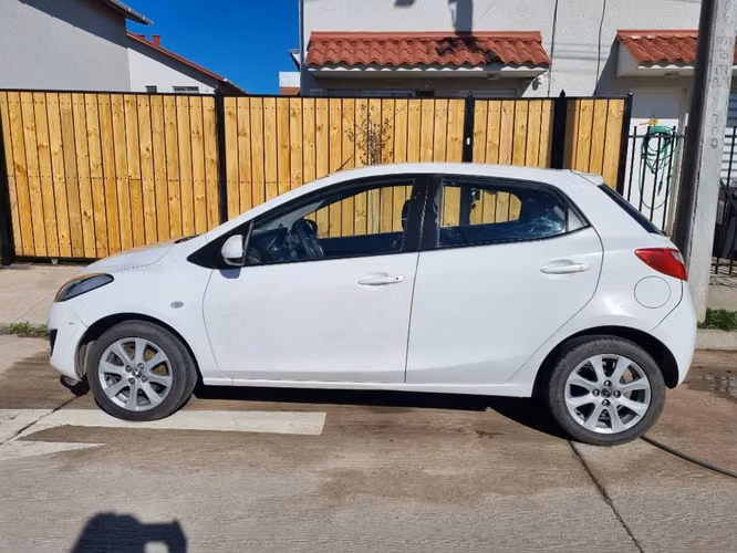 Se vende mazda 2 2014 - Imagen 4