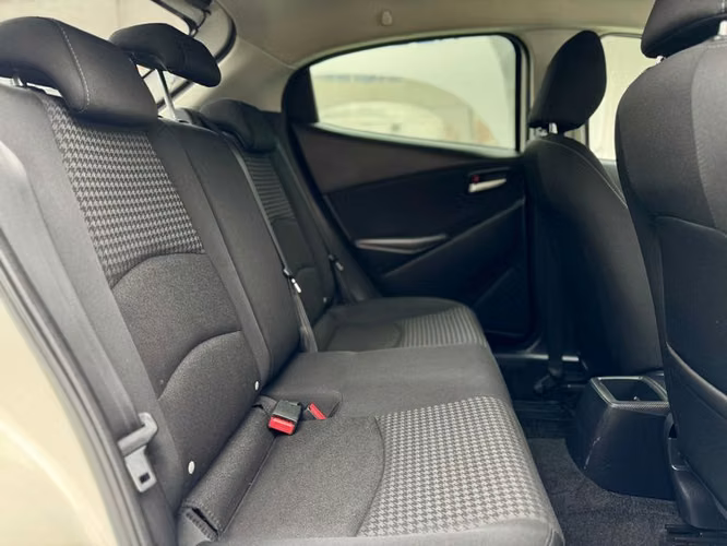 MAZDA 2 SPORT 1.5L V 6AT - 2019 | 4385 - Imagen 17