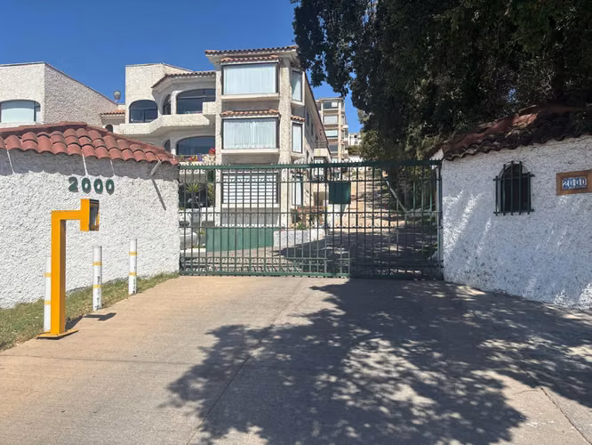 Se vende amplio Departamento en Avda. Cisternas en La Serena. - Imagen 6