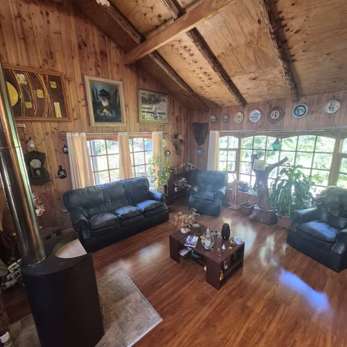PROPIEDAD DE 2, 5 HECTARIAS CON UNA HERMOSA CASA - Imagen 8