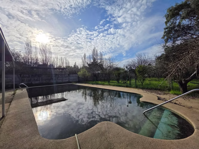 Casa, Quillón, Pje El Roble, 5 min del Centro, Piscina, area urbana