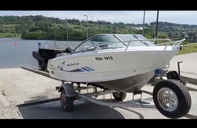 lancha de pesca aluminio 4.98m 60hp suzuki. unica en chile
