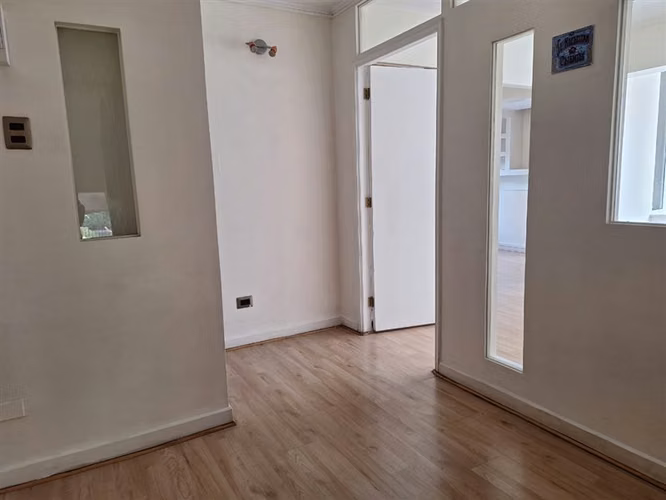 Excelente Oficina en venta en Providencia