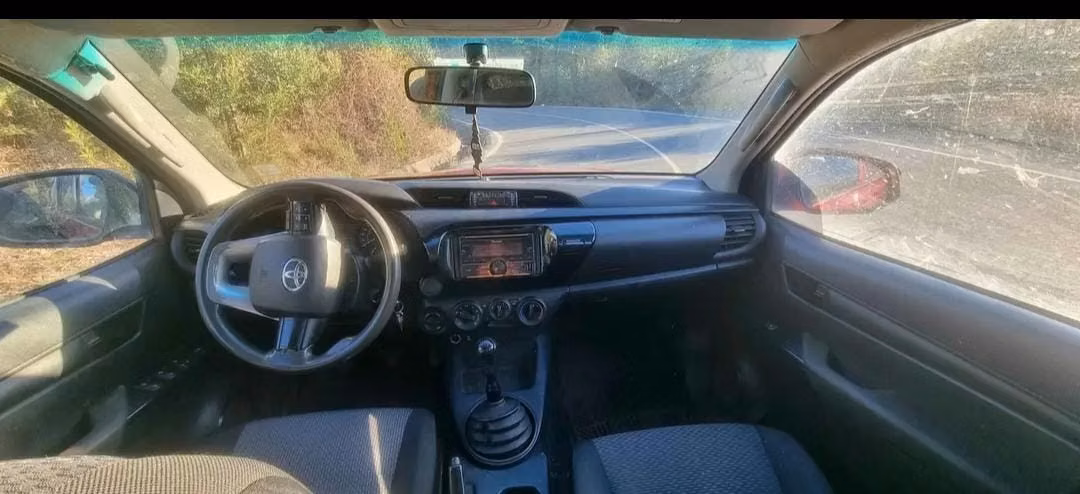 SE VENDE TOYOTA HILUX 4X4 AÑO 2017