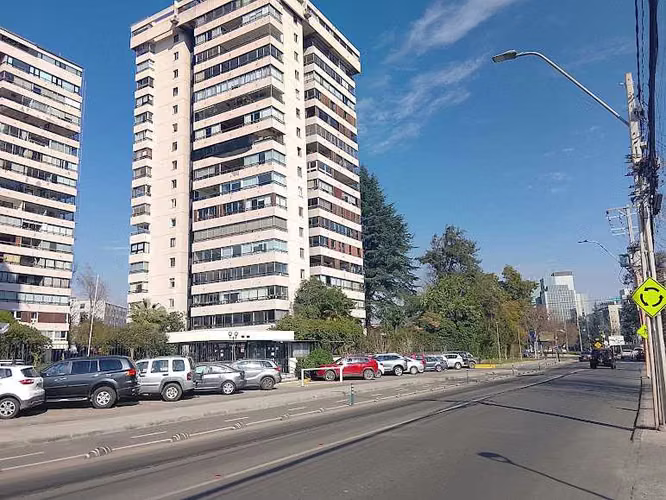 Departamento amplio luminoso condominio Vitacura (181689) - Imagen 21