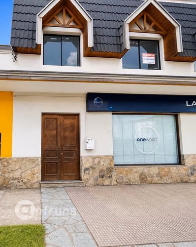 En Arriendo Oficina o Local en calle Parra /Condell