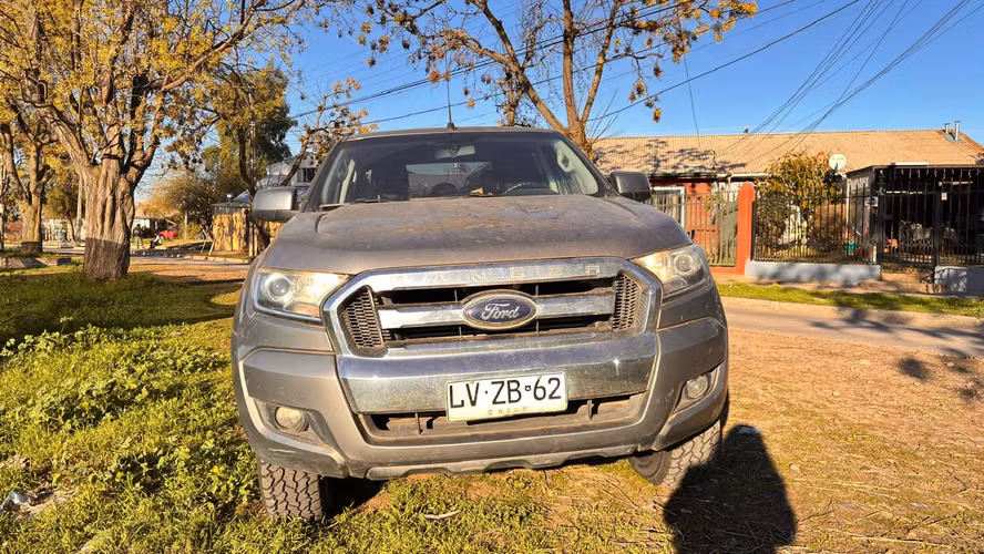 Se vende Camioneta en Excelente Estado - Imagen 4