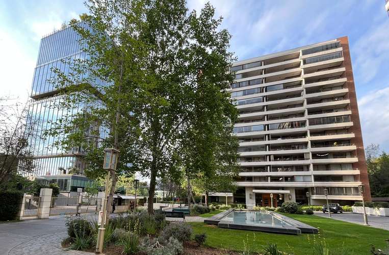 Arriendo amplio y cómodo departamento calle Luz.Las Condes