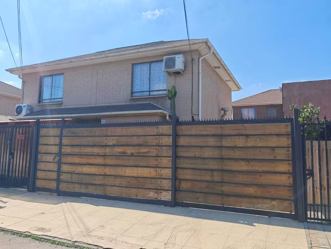 Arriendo Casa 3 Dormitorios, aire acondicionado (181693)