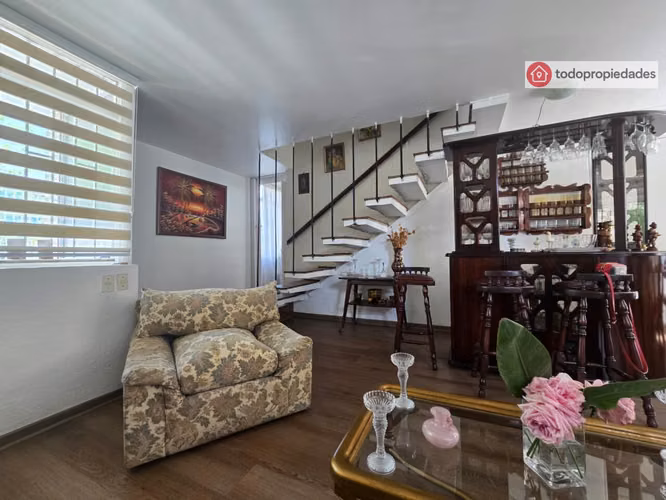 Oportunidad Casa en Condominio recién remodelada
