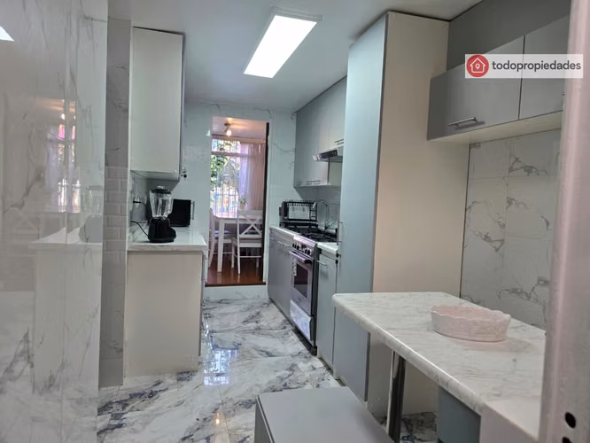 Oportunidad Casa en Condominio recién remodelada