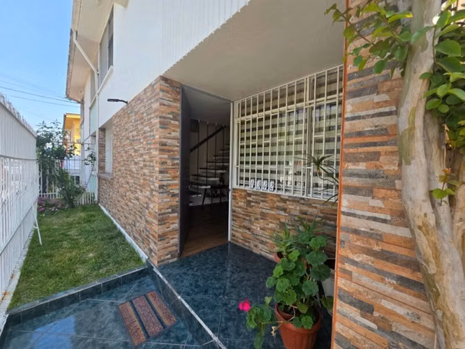 Impecable casa familiar remodelada y segura