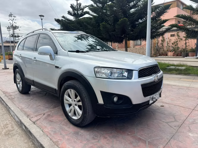 CHEVROLET CAPTIVA DIESEL AUTOMATICA 4X4 AÑO 2015 - Imagen 2