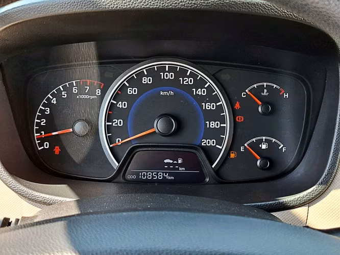 HYUNDAI GRAND I10 2018 - Imagen 16