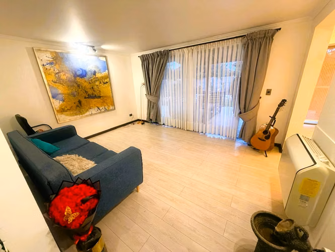 ARRIENDO CASA 6HAB 3BA COLINA EN AYRES DE CHICUREO - Imagen 4