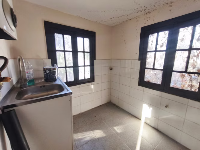 SE VENDE CASONA DE 1958 A LOS PIES DEL CERRO SAN CRISTOBAL - Imagen 18