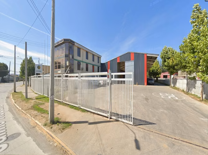 Bodega cómoda y amplia, en óptimas condiciones para trabajar. - Imagen 2