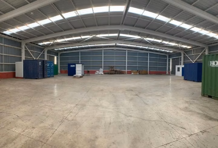 ARRIENDO BODEGA CAMINO INTERNACIONAL