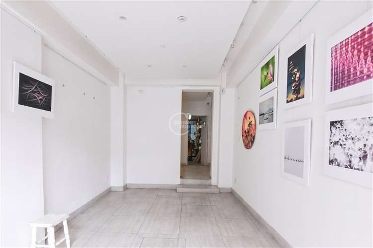Casa Comercial de 3 pisos en arriendo en Bellavista - Imagen 6