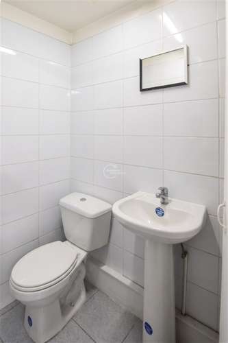 Casa Comercial de 3 pisos en arriendo en Bellavista - Imagen 25