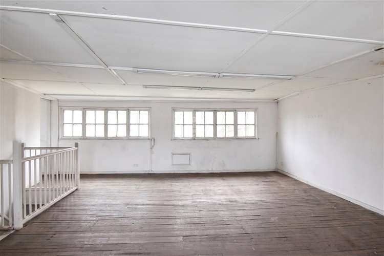 Casa Comercial de 3 pisos en arriendo en Bellavista - Imagen 19