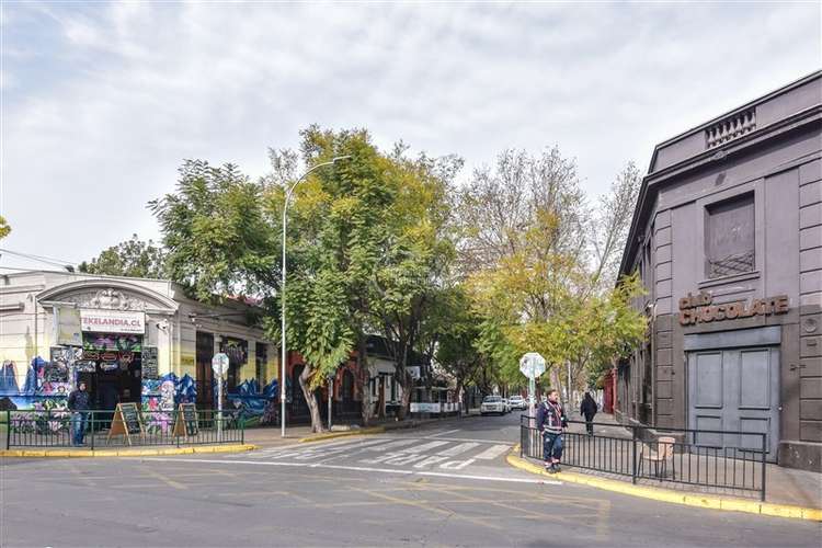 Casa Comercial de 3 pisos en arriendo en Bellavista - Imagen 32