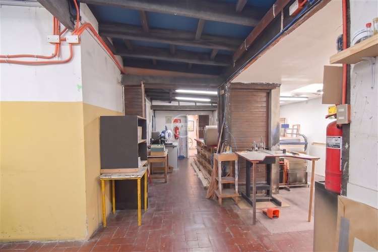 Casa Comercial de 3 pisos en arriendo en Bellavista - Imagen 7