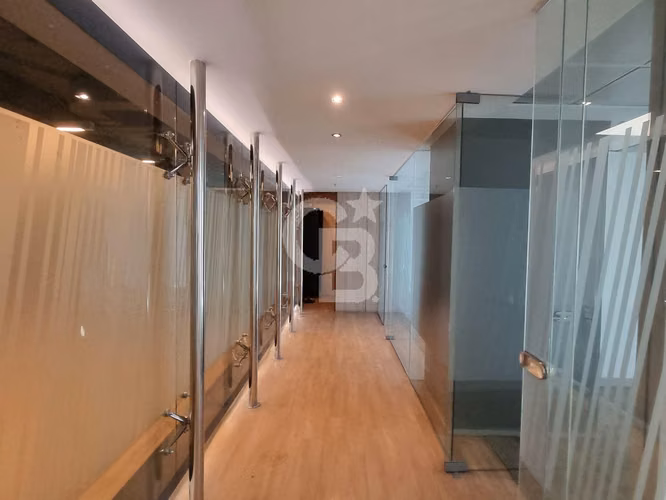 Oficina habilitada de 517m2 en Santiago Centro - Imagen 12