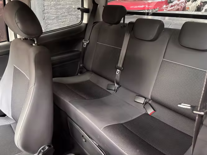 VOLKSWAGEN SAVEIRO 2021 FULL SIN DETALLES