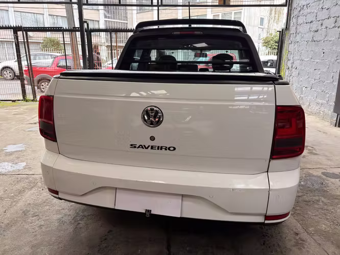 VOLKSWAGEN SAVEIRO 2021 FULL SIN DETALLES