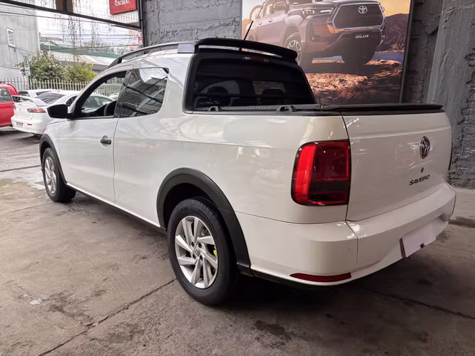 VOLKSWAGEN SAVEIRO 2021 FULL SIN DETALLES