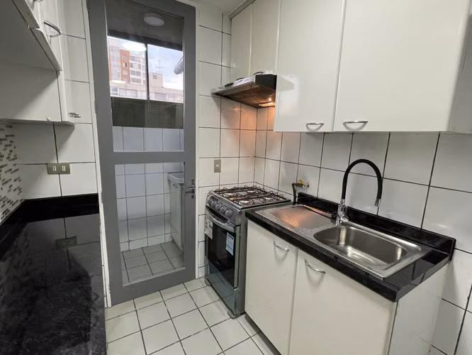 Se arrienda lindo departamento completamente remodelado - Imagen 4