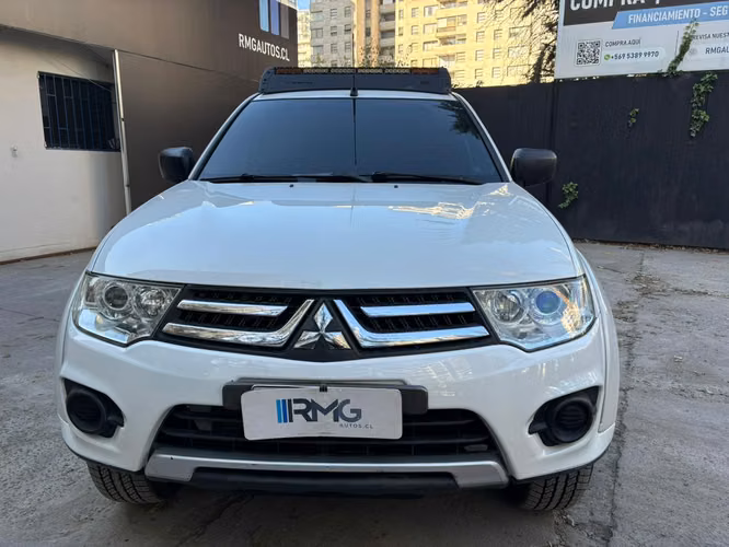2014 Mitsubishi Montero Sport 2.5 GLX DIESEL 4X2 AT 5P.